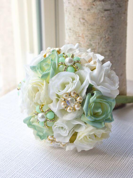 Wedding bouquets for Mint and gold wedding