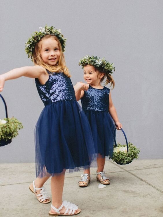 Flower girls for Navy Blue Fall wedding