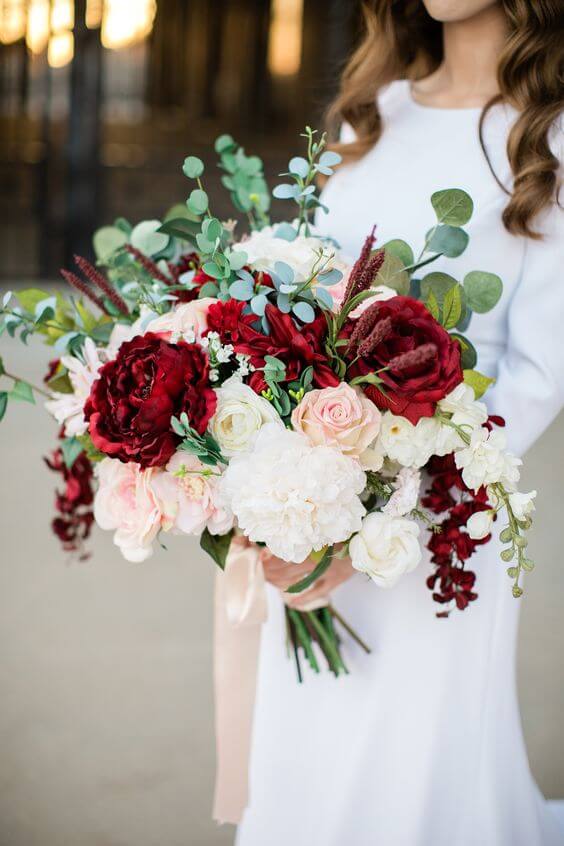 Delicate Burgundy and Blush Fall Wedding Color