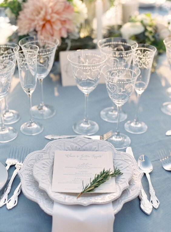 dusty blue table decorations for summer blue wedding