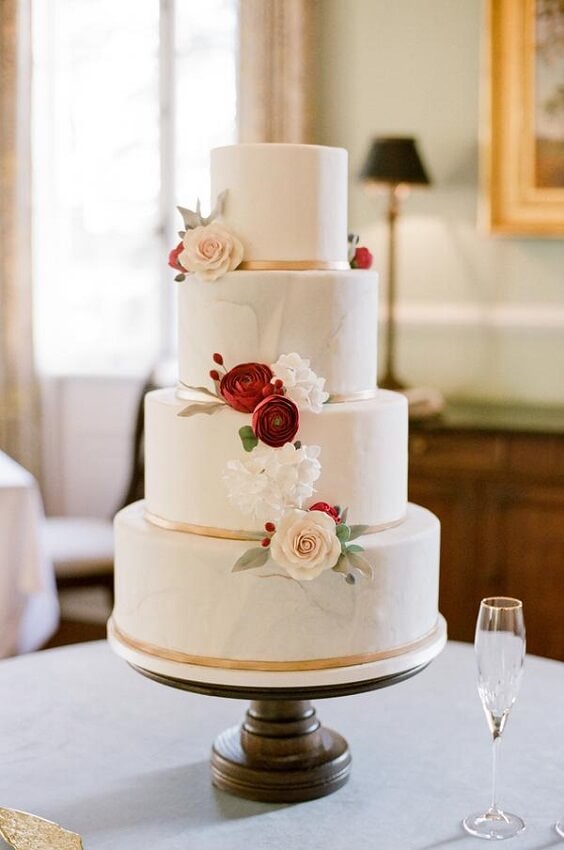 Wedding cake for burgundy and blush winter wedding