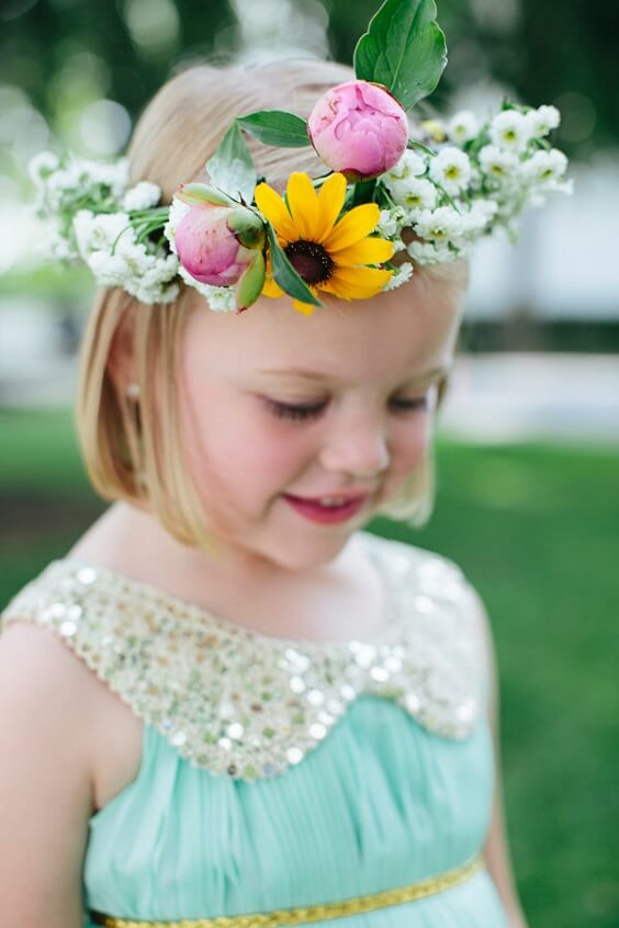 flower girl for spring wedding mint green and gold 2020