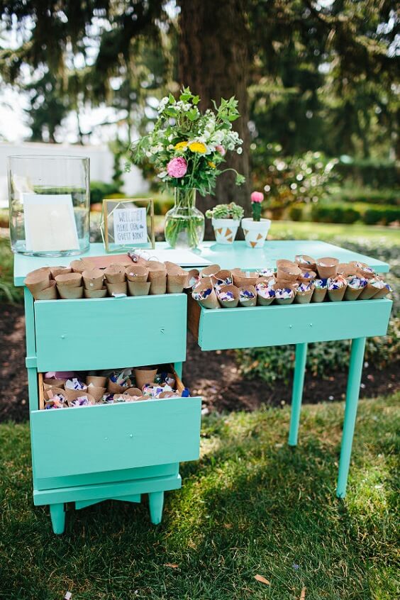 reception table for spring wedding mint green and gold 2020