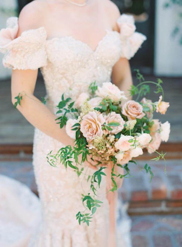 Bridal for dusty rose and black summer wedding