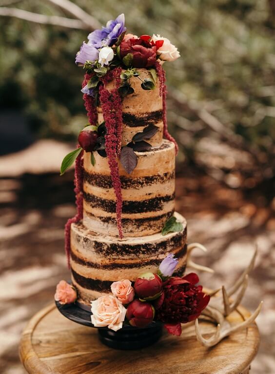 naked wedding cake for fall wedding black and burgundy 2020