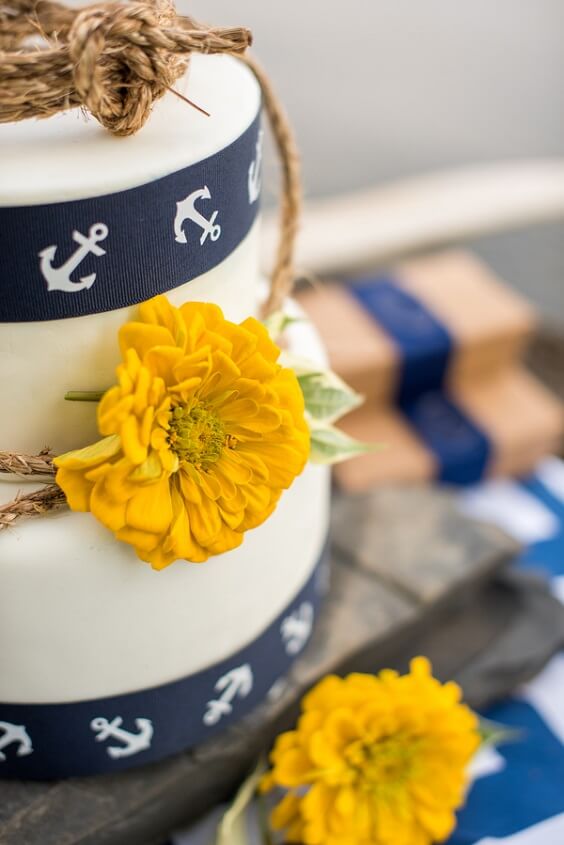 wedding cake for fall wedding navy blue and yellow 2020