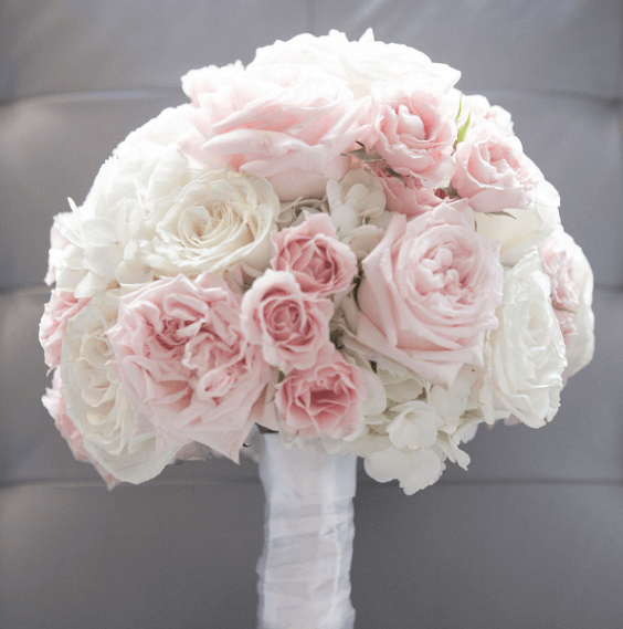 Blush Wedding bouquets for Champagne, Blush and Black September Wedding 2020