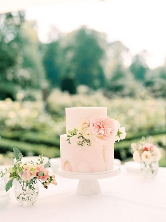 Wedding cake for Blush, White and Dark Blue August Wedding 2020