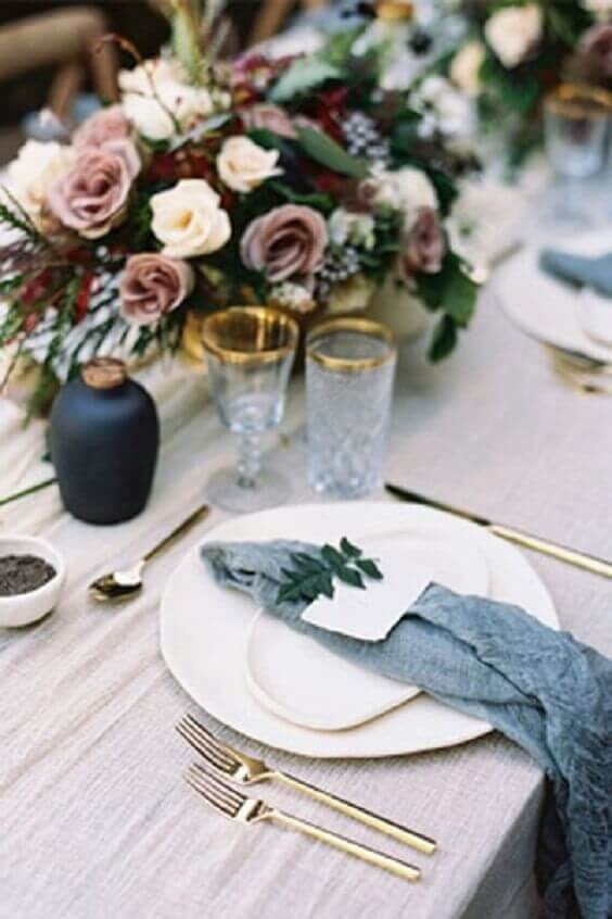 navy wedding table setting for fall wedding colors 2022 mauve and navy