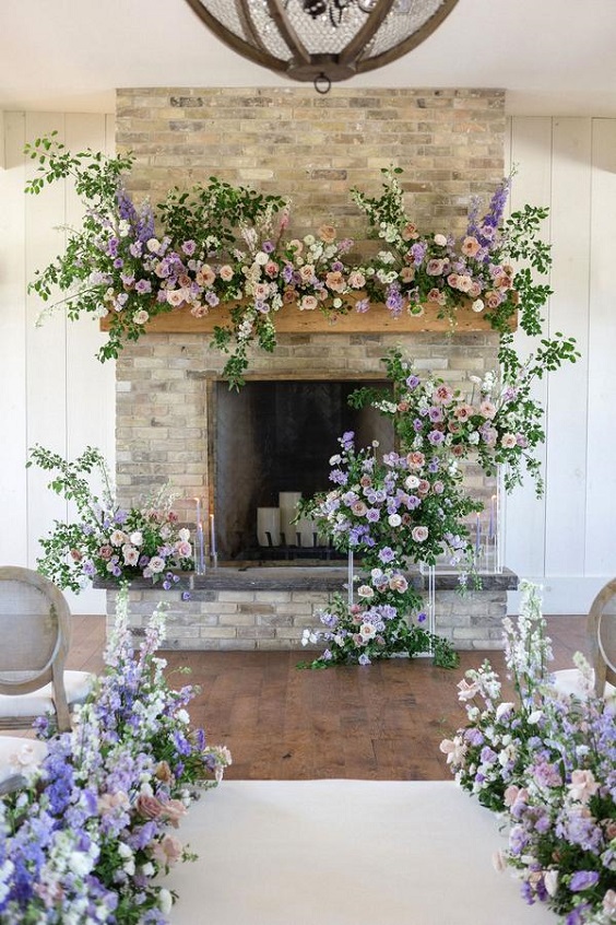 lilac and lavender wedding flowers arangement for spring wedding colors lilac lavender white colors