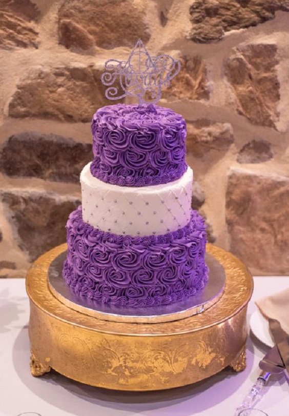 purple and white wedding cake for fall wedding colors 2023 purple and yellow