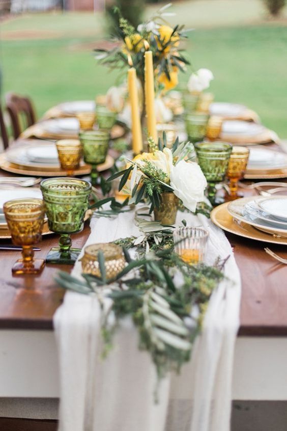 table setting for summer wedding colors 2023 yellow and green