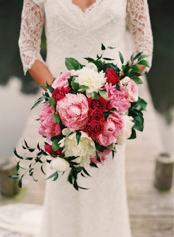 Bridal bouquet for Pink, White and Black Spring Wedding 2023