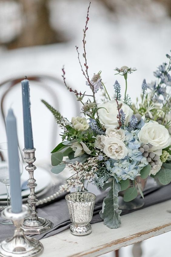 table setting for winter wedding colors 2023 ice blue and silver