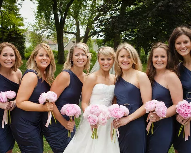 Navy Blue, Gold and Pink Wedding Color Palettes 2023, Navy Blue Bridesmaid Dresses, Pink Bouquets
