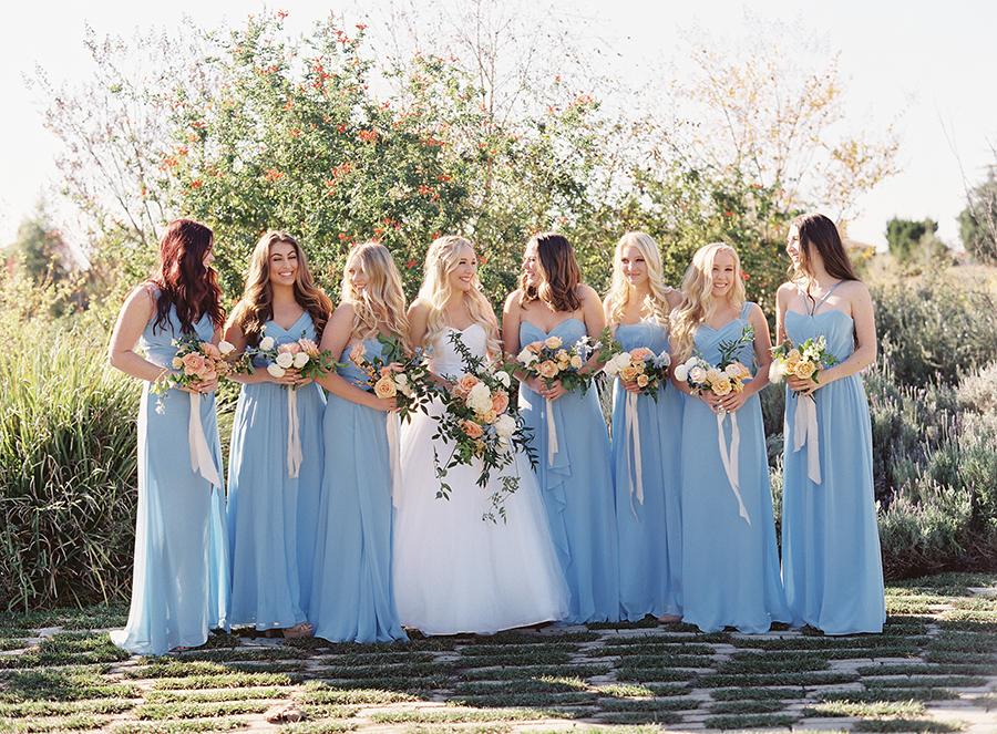 Dusty Blue, Navy Blue and Peach Fall Wedding Color Palettes 2024, Dusty Blue Bridesmaid Dresses, Peach Wedding Bouquets
