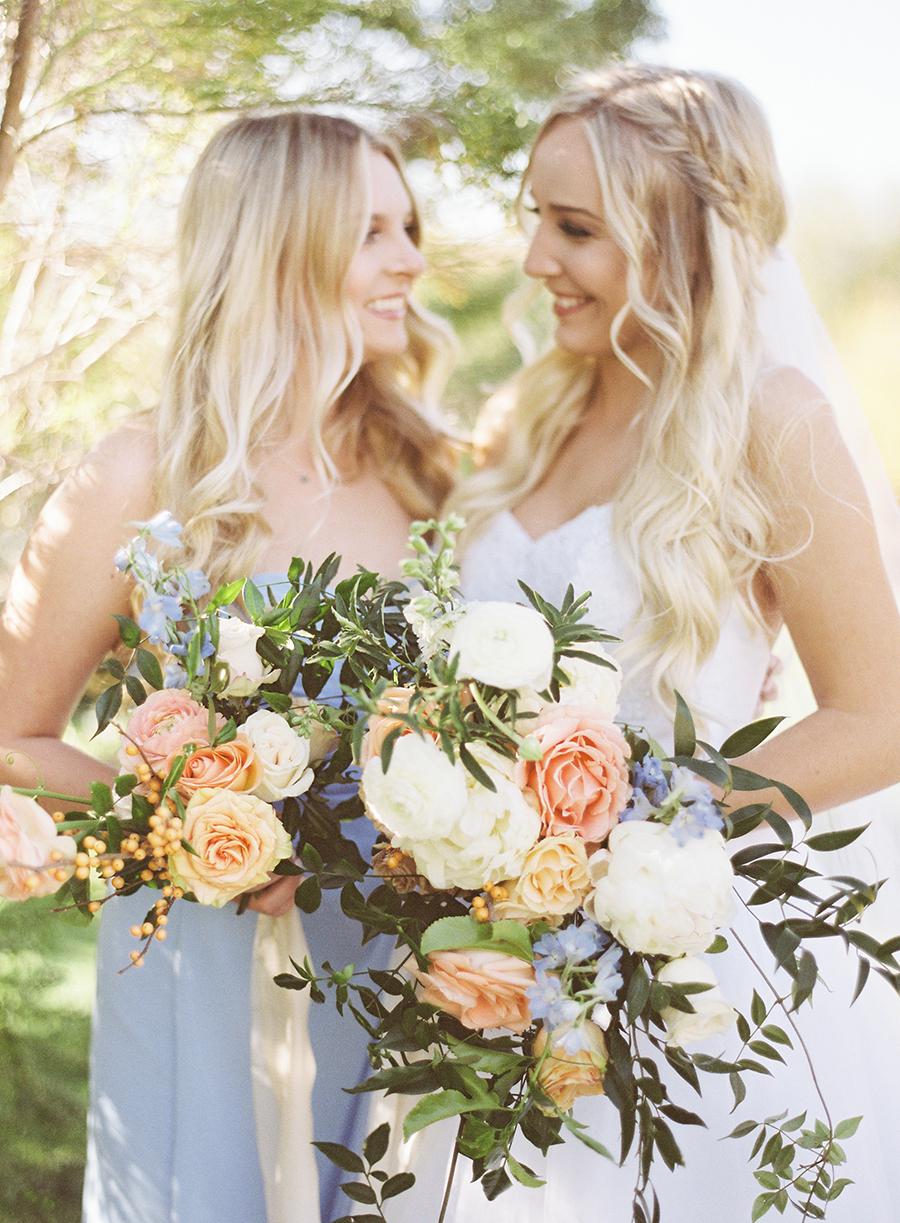 Peach Bouquets for Dusty Blue, Navy Blue and Peach Fall Wedding Color Palettes 2024