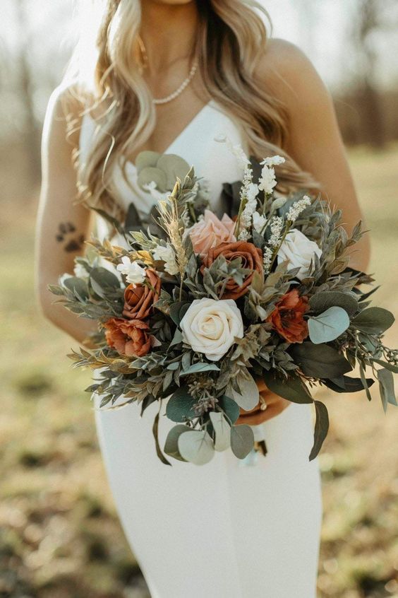 Bridal Bouquets for Sage Green and Terracotta Wedding Color Palettes 2024