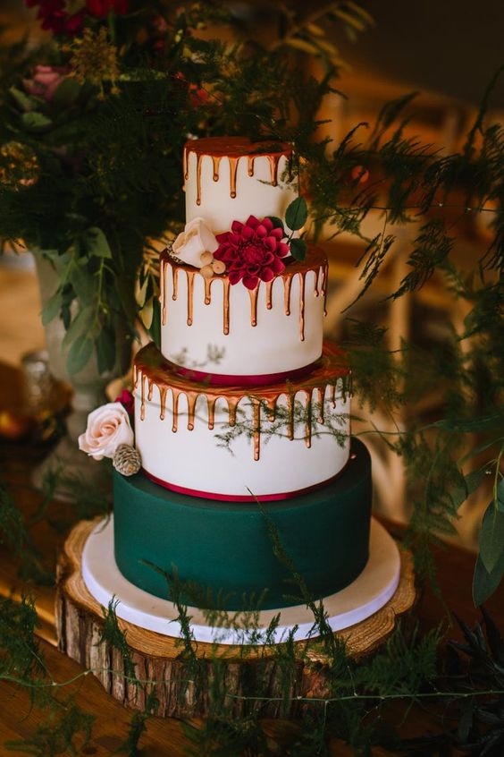 emerald and burgundy wedding cake for emerald green wedding color schemes for 2024 emerald green and burgundy