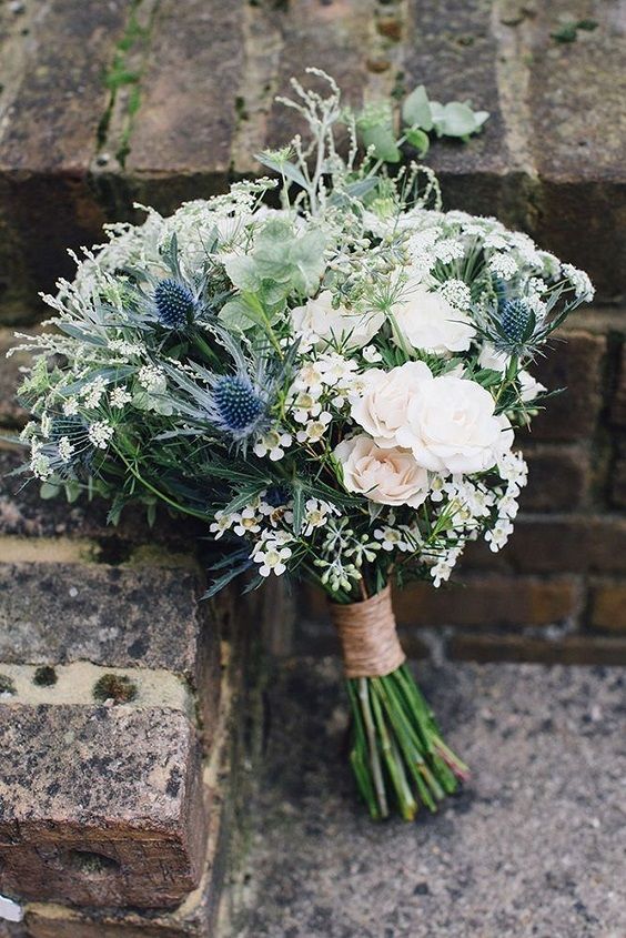 wedding bouquet for navy blue wedding colors 2023 navy blue and green