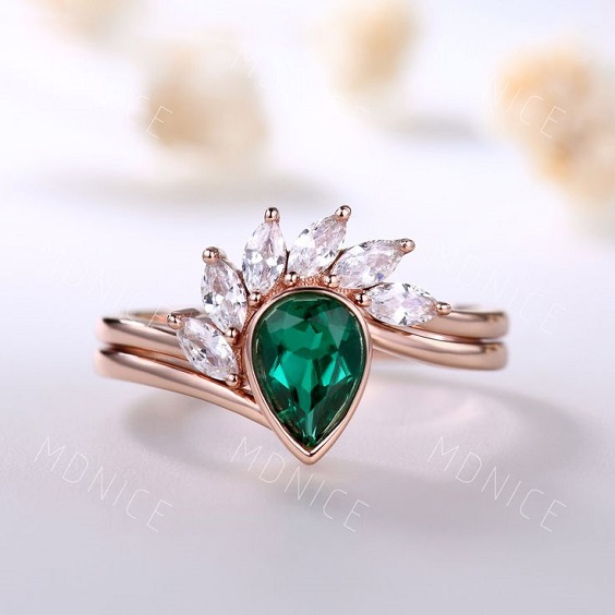 Wedding Ring for Emerald Green and Rose Gold Wedding Theme 2024