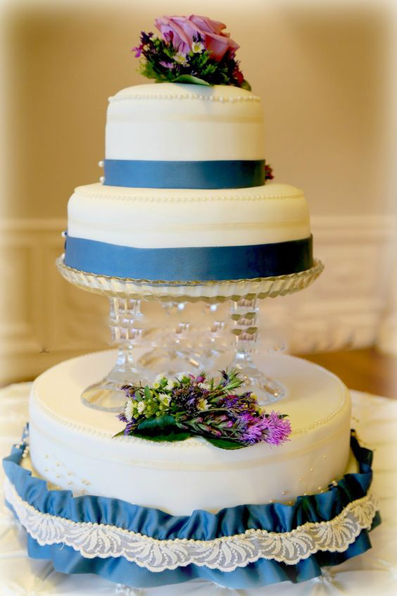 Wedding Cake for Teal and Purple Wedding Color Combos 2024