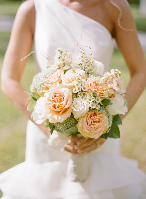 White and Peach Wedding Bouquets for White and Peach Wedding Color Palettes 2024