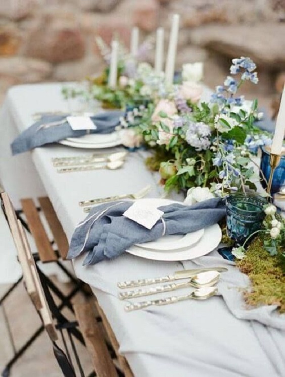 dusty blue napkins for 8 winter wedding color ideas 2024 dusty blue green beige