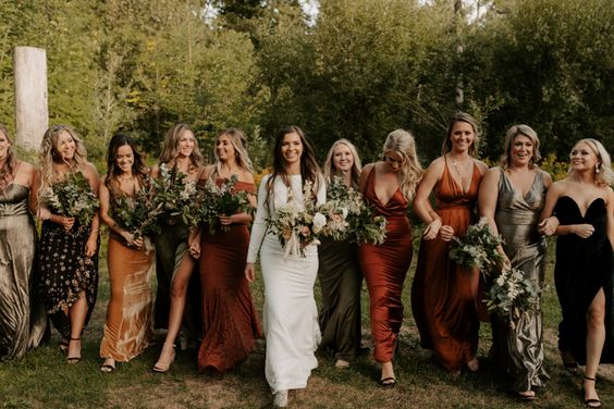 Terracotta and Sage Green Wedding Color Combos 2024, Mismatched bridesmaid dresses of terracotta and sage green, Terracotta Table Runners