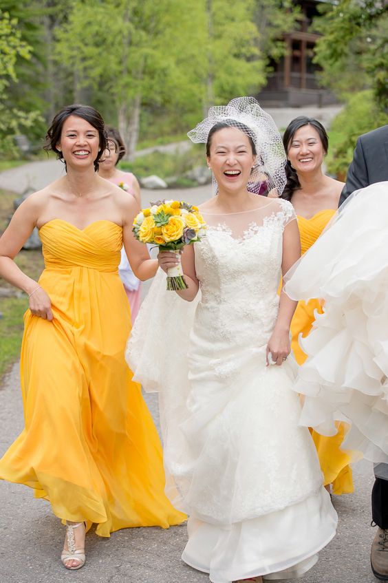 Yellow and White Wedding Color Palettes 2024, Yellow Bridesmaid Dresses, White Bridal Gown