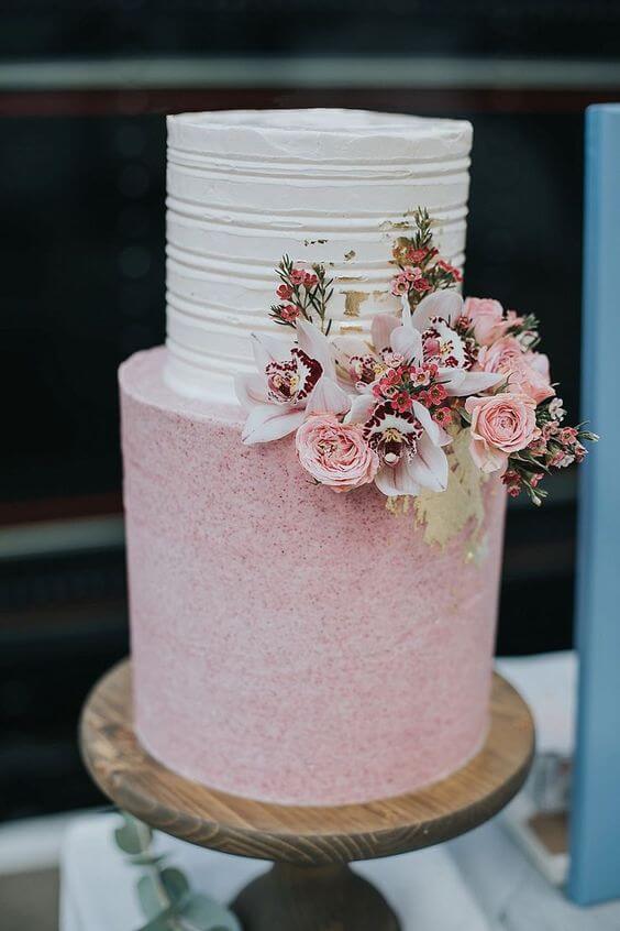 Wedding cake for Dusty rose pink wedding