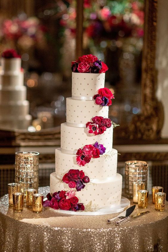 Wedding Cakes for Red and Purple Wedding Color Combinations 2024