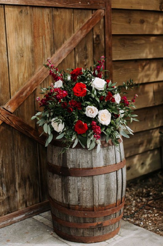 Barrel Decorations for Dark Red, Greenery and Black February Wedding Color Palettes 2024