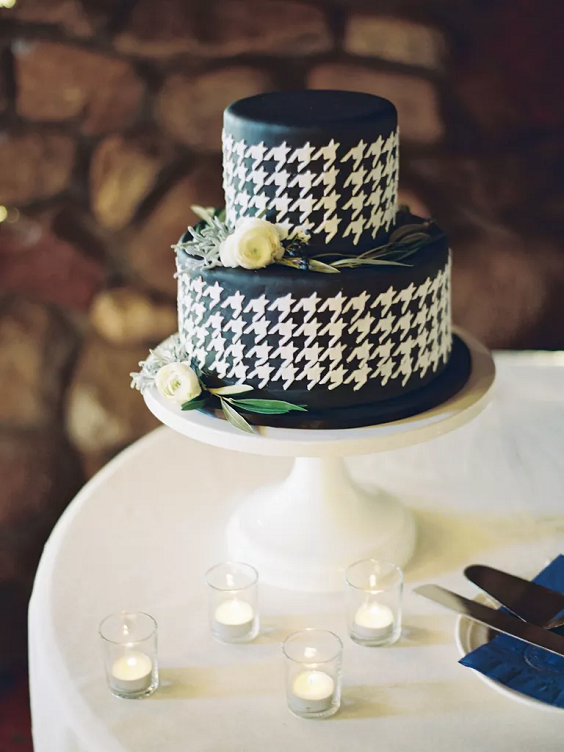 Navy Blue Wedding Cakes for Navy Blue Wedding Color Palettes 2024