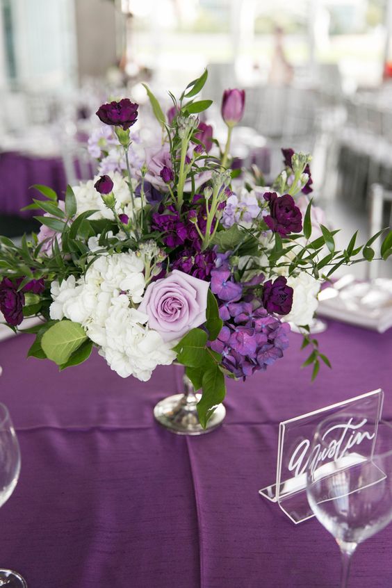 B2661 dark purple tablecloth with flowers centerpiece for purple wedding colors combos for 2024 dark purple and white