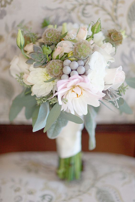bouquet for summer sage green and white wedding