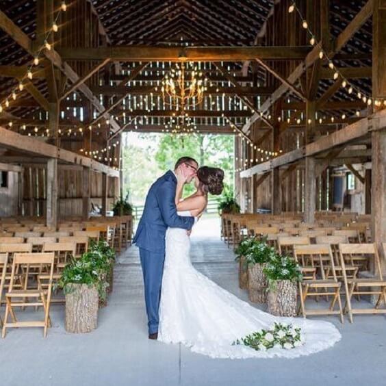 White Bride and Navy groom for Green and White wedding