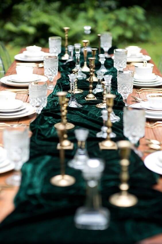 dark green and gold table decoration for fall dark green wedding