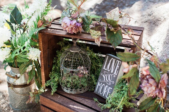 decorations for fall burgundy wedding