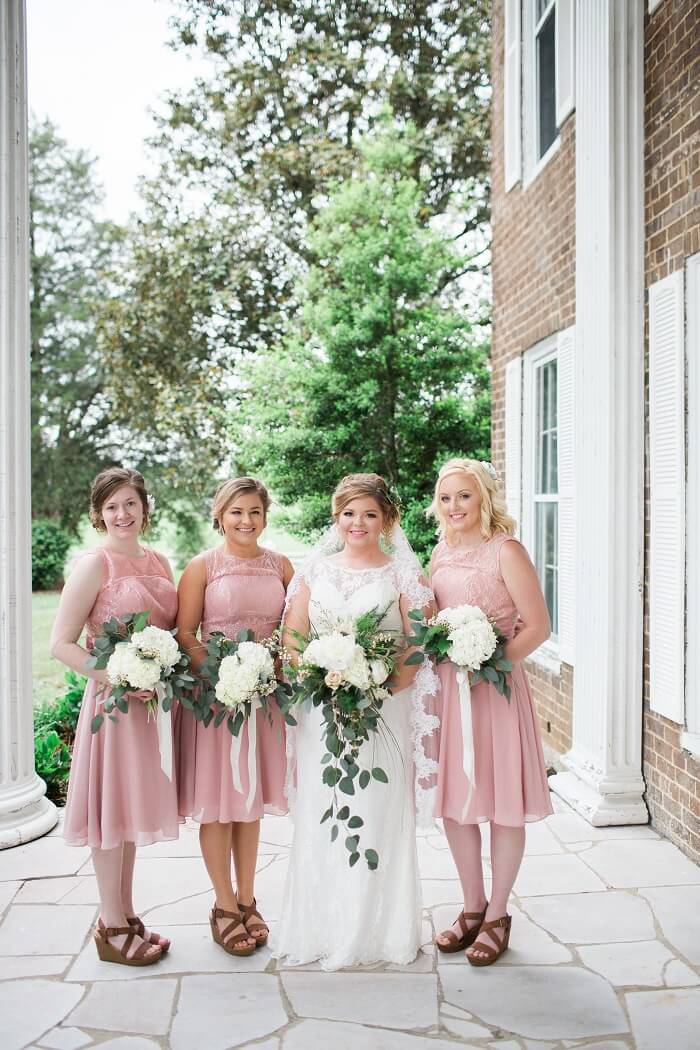 Hannah & Will's Wedding - the pretty bride and bridesmaids